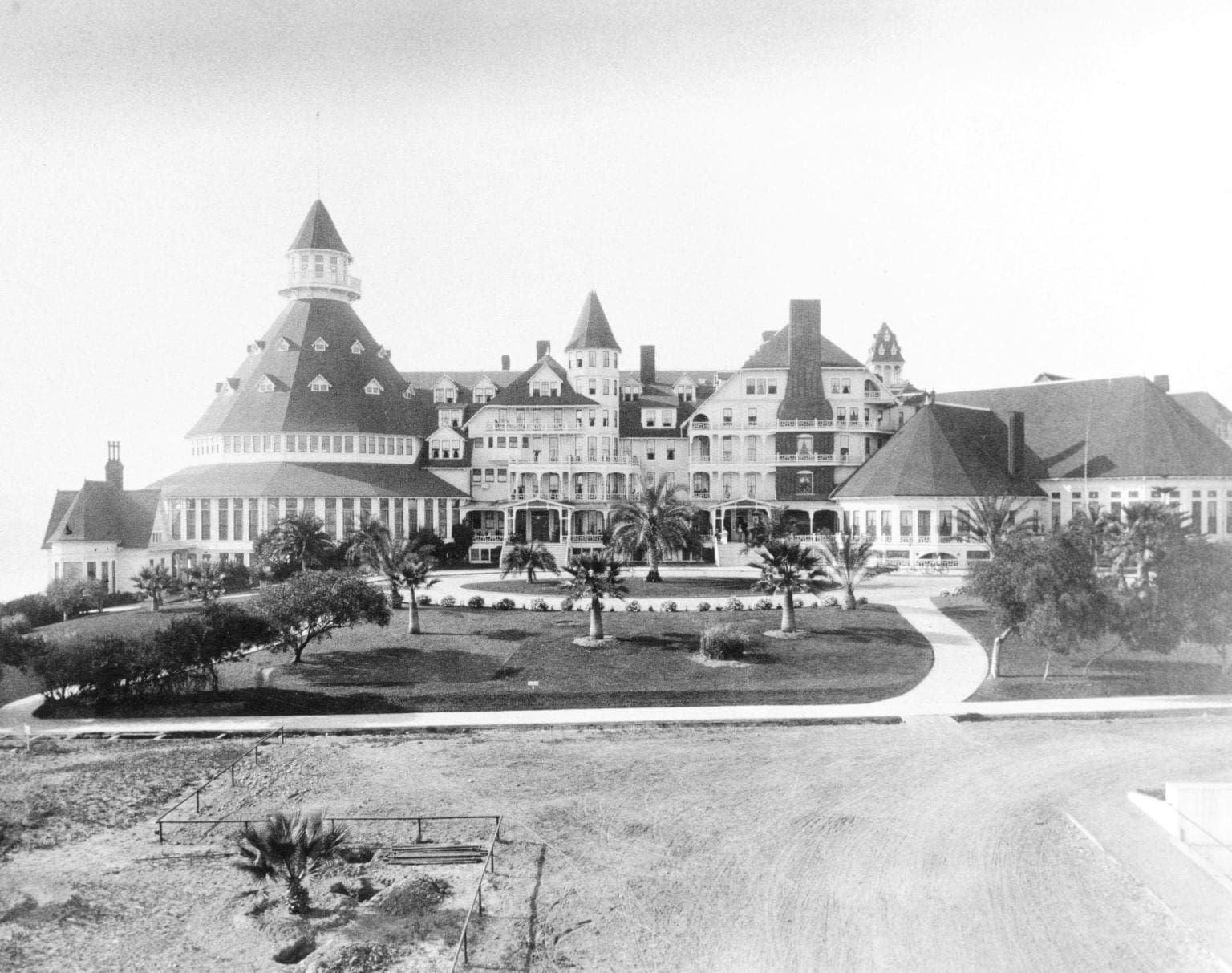 Best Beach Resorts in San Diego Legendary Hotel del Coronado