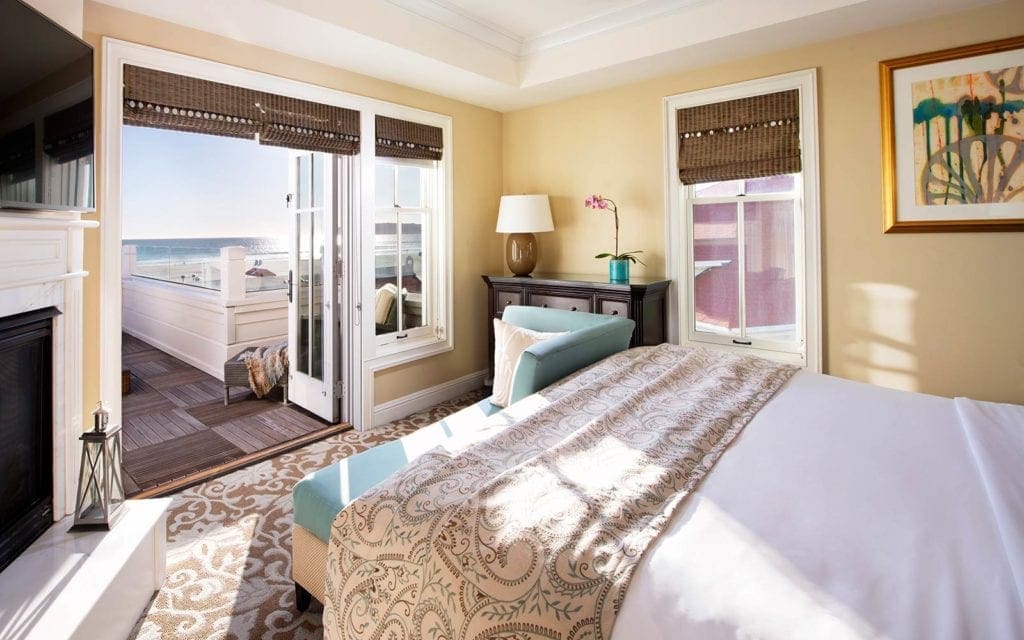 Oceanfront Horizon Suite Bedroom